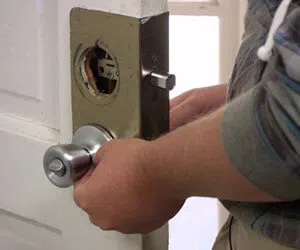 Capitol Locksmith Service Longmont, CO 720-808-5270 Capitol Locksmith Service Longmont, CO 720-808-5270 - locksmith-12